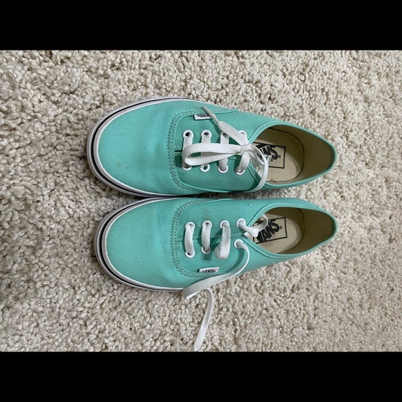 Vans - Picture 2 of 5